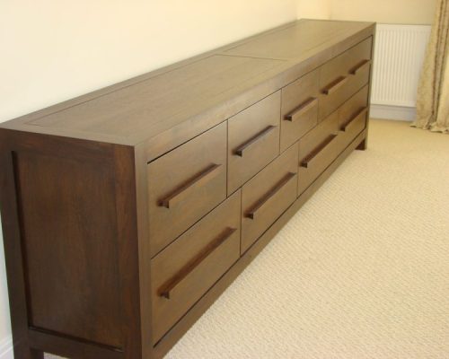 Side cabinet